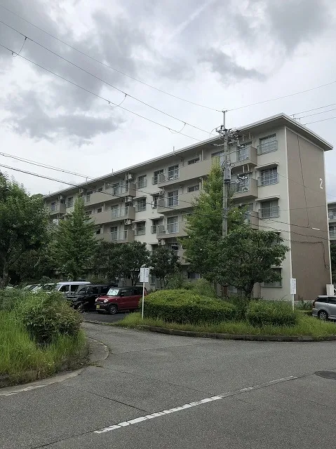箕面市粟生間谷西4丁目<br>箕面粟生第二住宅2号棟