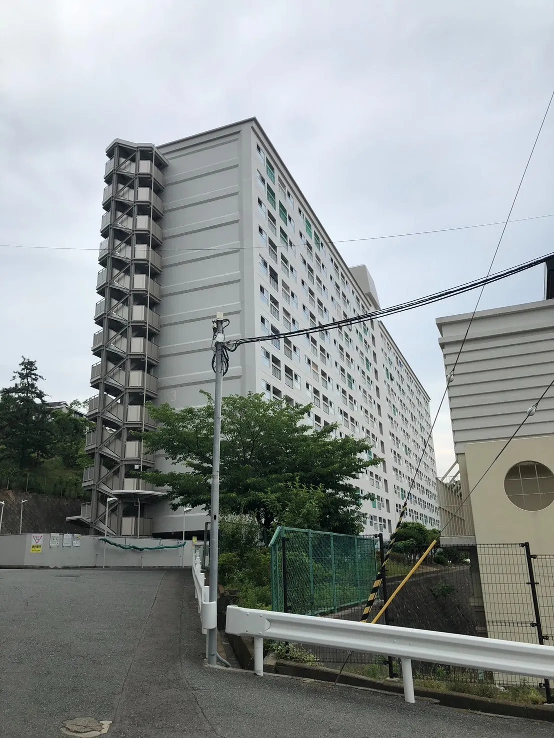 神戸市兵庫区菊水町10丁目<br>夢野ハイタウン3号棟