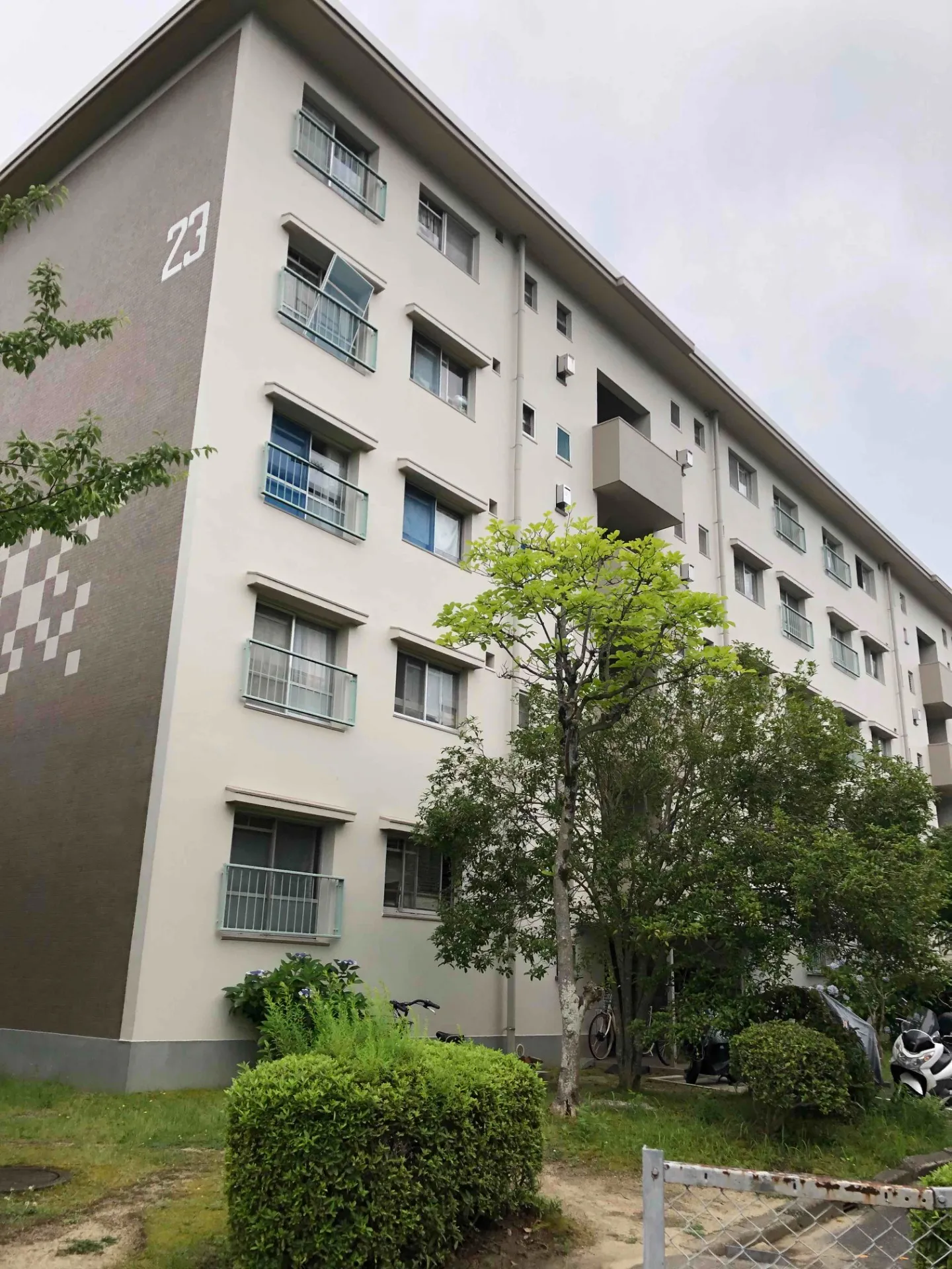 箕面市粟生間谷西4丁目<br>箕面粟生第二住宅23号棟