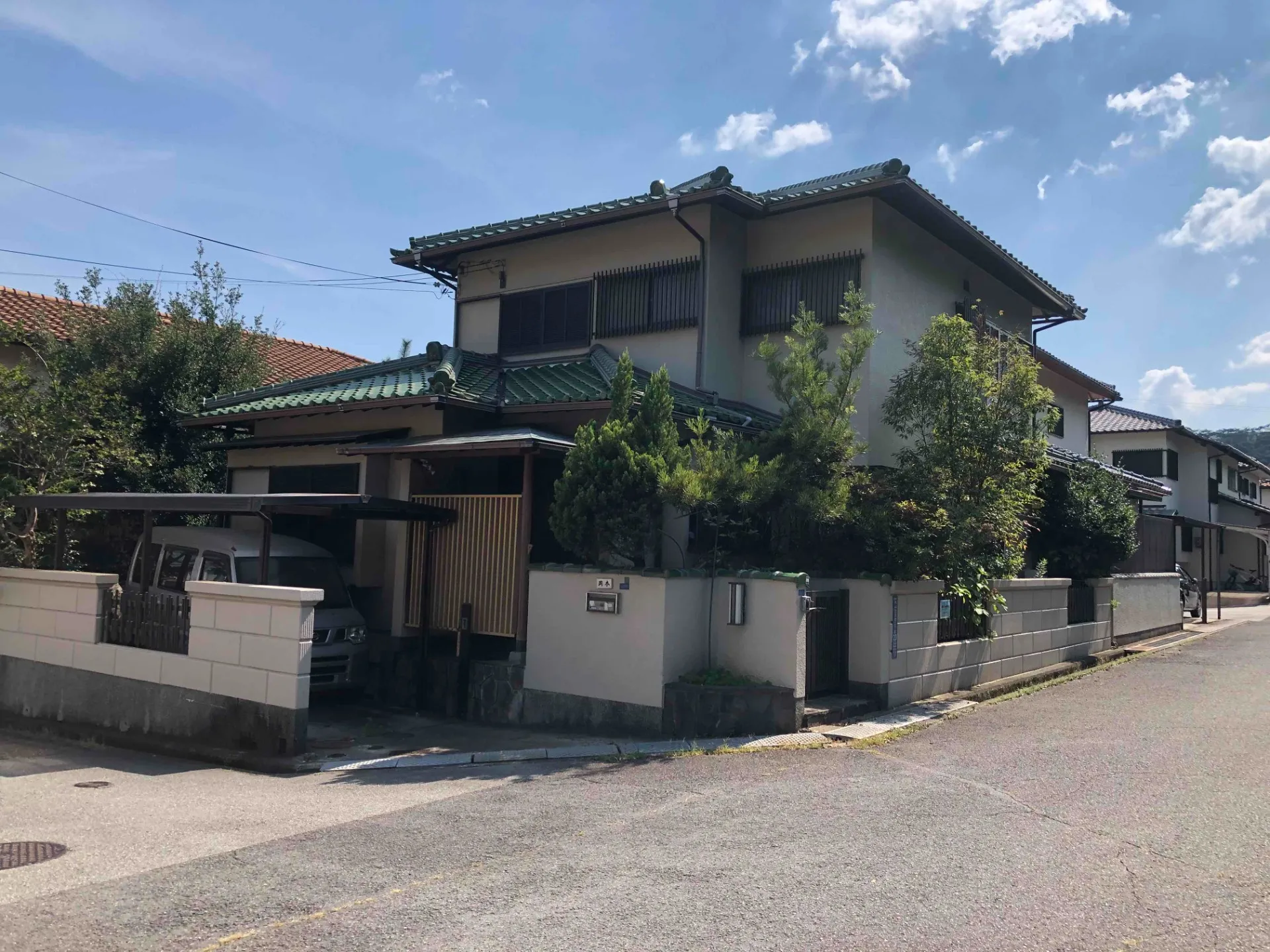 宝塚市中山五月台中古戸建 2040万円