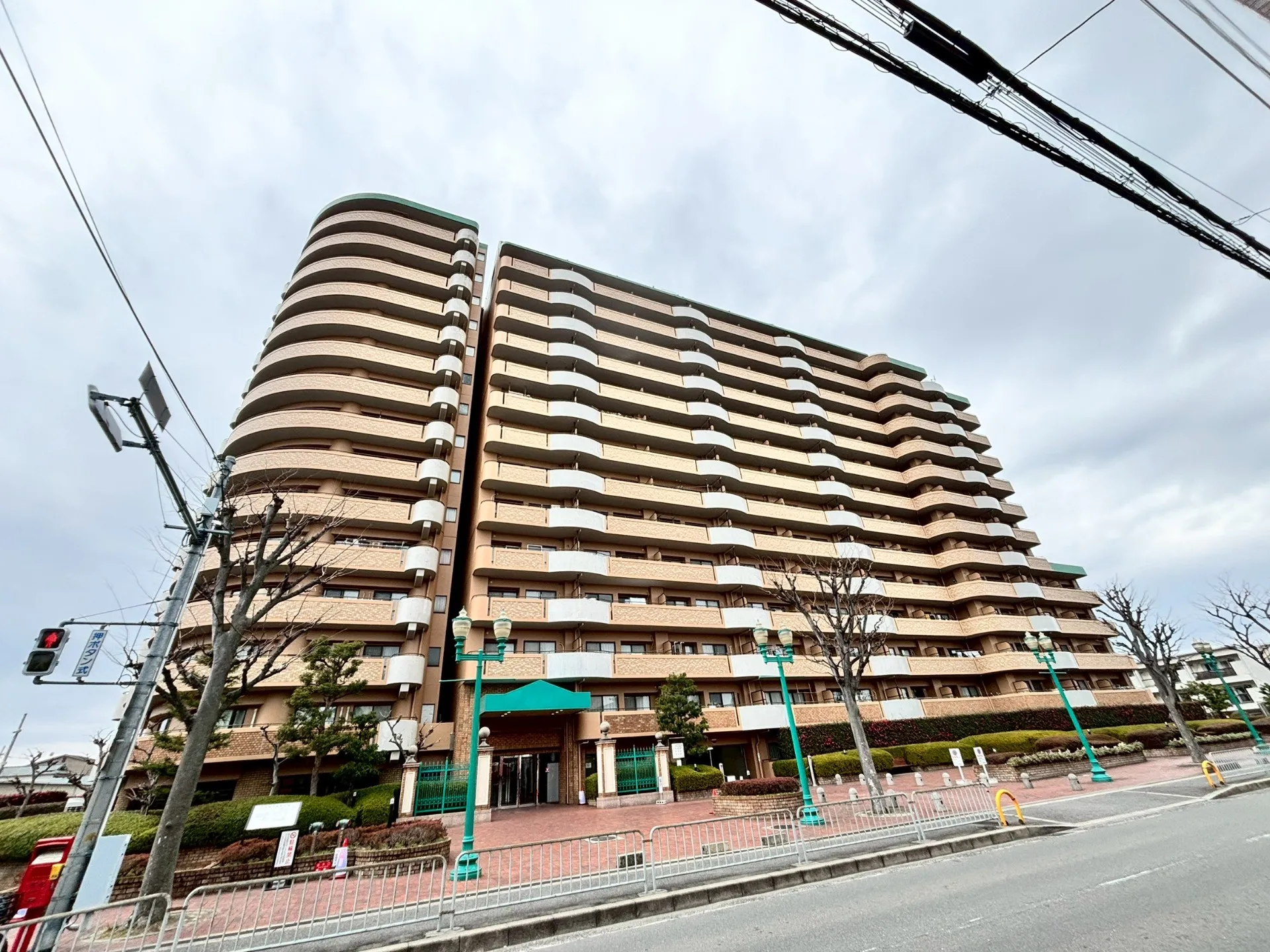 ロイヤルシャトーねやがわオークビル 2590万円